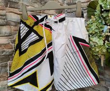 Vintage retro 90s swim shorts  Size Small  2 pockets  Funky design  Perfect for festivals and summer holidays