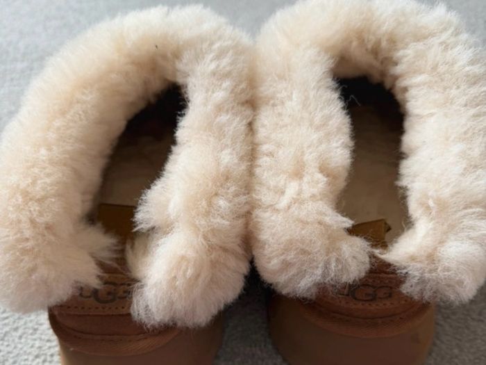 Ugg Tazz  Indoor/ Outdoor