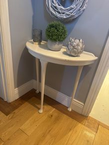 White hall table