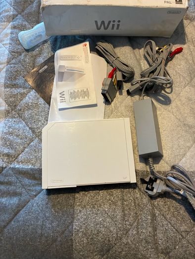 Nintendo Wii Bits
