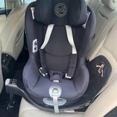 Cybex 360 Toddler Car Seat with separate isofix base.