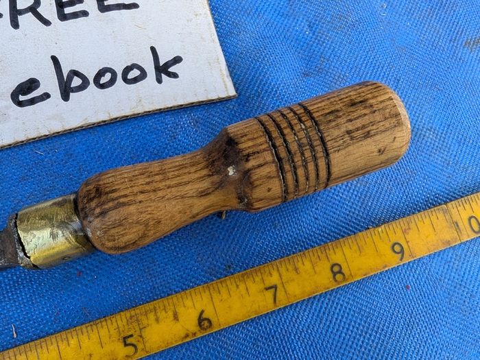 Pocket Chisel by Peugeot Bros