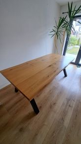 Oak dinning table