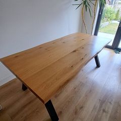 Oak dinning table