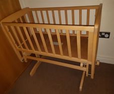 mamas & papas crib with mattress