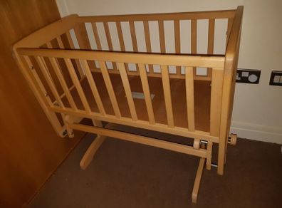 mamas & papas crib with mattress