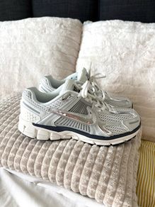 Nike Vomero 5 trainers