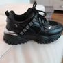 sneakers black size 4 only Image 3
