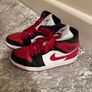 Nike Air Jordan 1 Mid Image 2