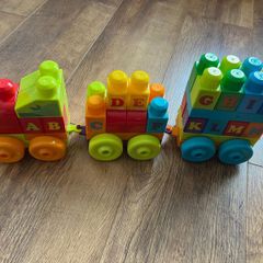 Duplo alphabetal themed train