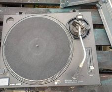 Technics Turntables