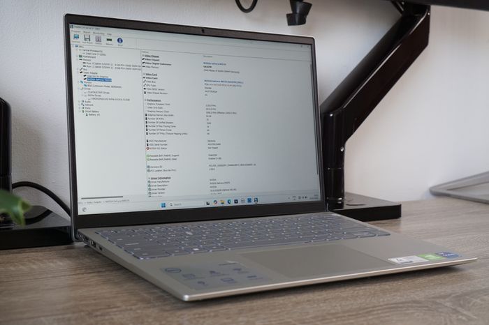 Dell Inspiron 5420  QHD+ | i7-1255U | 16gb | 512gb | Nvidia MX570