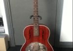 Rogue Resonator Biscuit Guitar