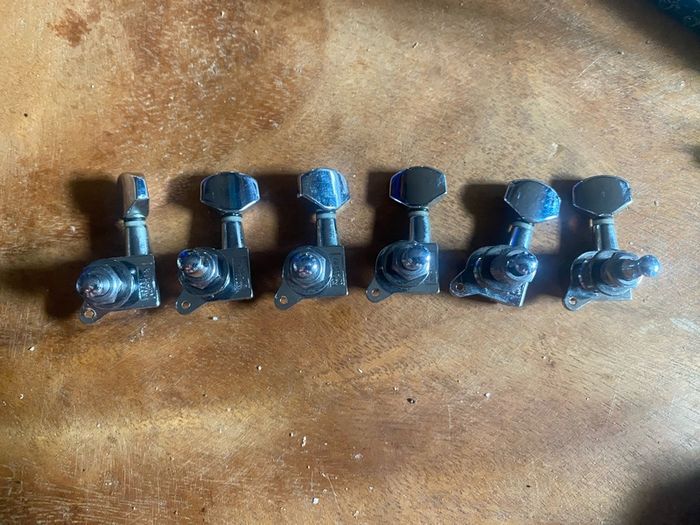 Fender squier guitar machine heads tuners 6 line