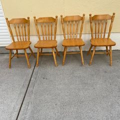 Round pine table & chairs