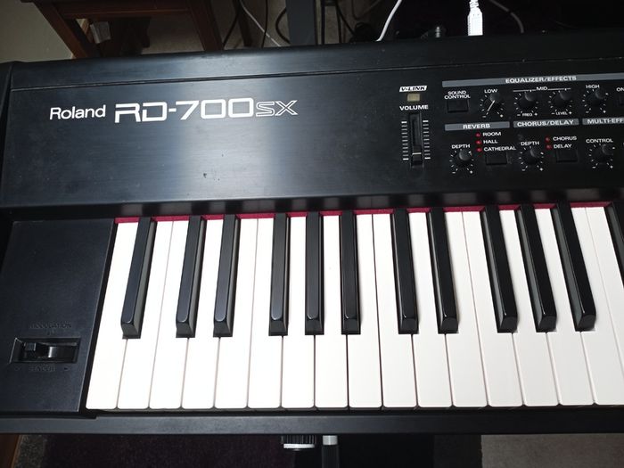 Roland RD700 SX