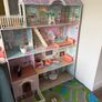 Lillies Wooden Doll House Image 2