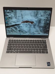 Dell Latitude 5330 | Intel Core i5-1245U | 16GB RAM | 256GB SSD with a WD19 Dock