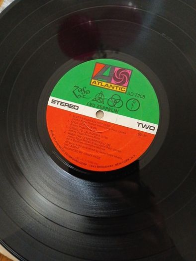 Led zeppelin albums II and IV(US)