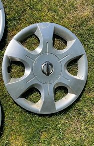 Genuine Nissan Hubcap