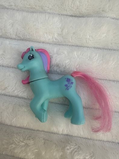 Vintage Hasbro My Little Pony MLP McDonalds Happy Meal G2 Used Her neck is too loose Please see pictures