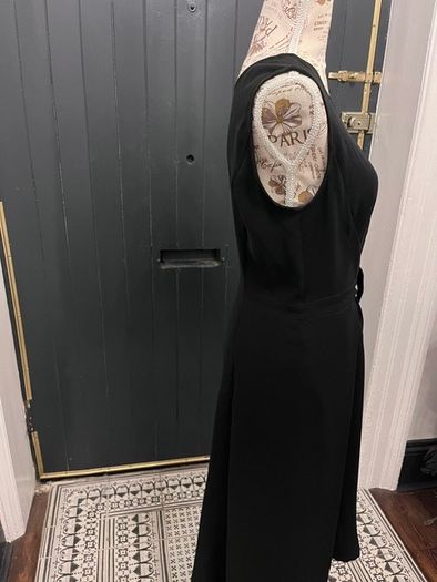 Lilith Paris Black Midi Dress