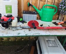 hedge clippers