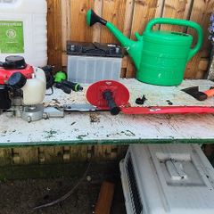 hedge clippers