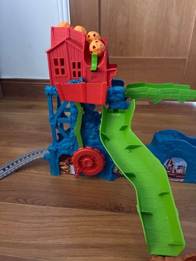 Thomas and Friends Collapsing Cave Set
