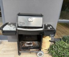 Weber bar b Q