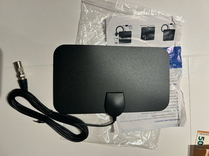 High Quality Indoor TV Antenna DVB T2 ATSC 1080P Digital Amplifier High Gain Satellite Receiver Built in Car Antenna