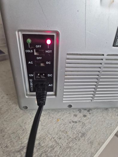 Mini Fridge ( Cooler & warmer )