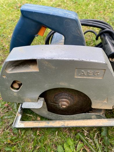 AEG skill saw