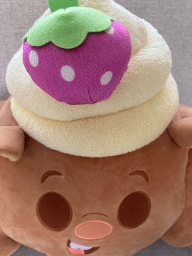 Emile strawberry croissant from Disney Munchlings