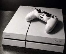 Playstation 4 PS4 - White 500GB