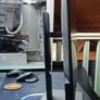 24" Dell U2421he Image 2