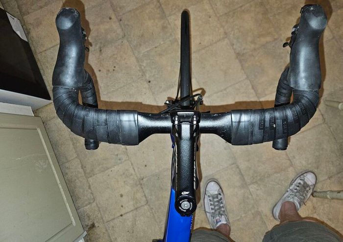 Giant Defy road bike