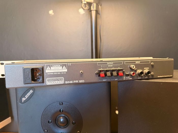 Passive Monitor Speakers & 19" rack mount amp