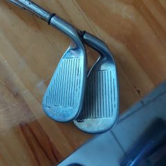 2 Big Bertha Golf Clubs, 6 Iron and 7 Iron, in reasonable condition, see pictures