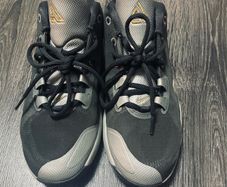 Nike Freak 1 Older Kids Basketball Shoes