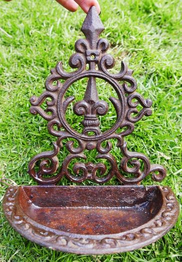 Antique Victorian cast iron wall mounted bird bath bird feeder