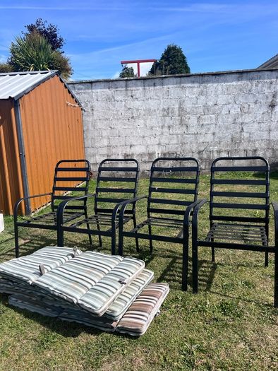 patio chairs Free