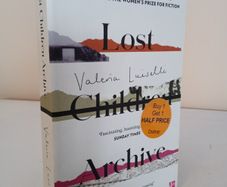 Lost Children Archive by Valeria Luiselli (HQ654)