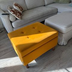 Storage Ottoman footrest