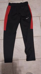 Size m boys nike