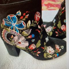 Girls / Ladies Ankle Boots Size 4 ( Prima Donna)