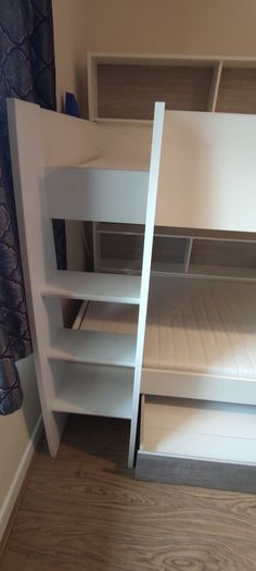 Bunk bed with two mattresses