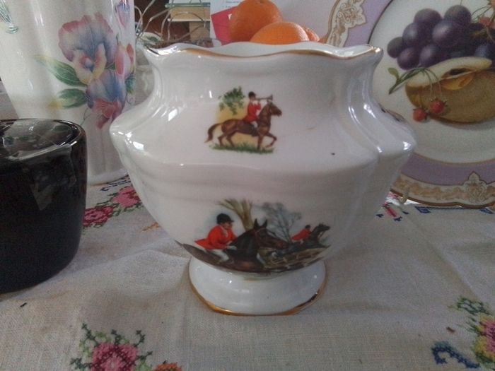 Royal Tara Flower Pot