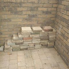 48 paving blocks free to take away