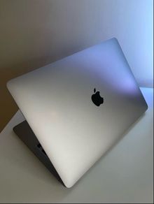 MacBook Air (Read Description)
